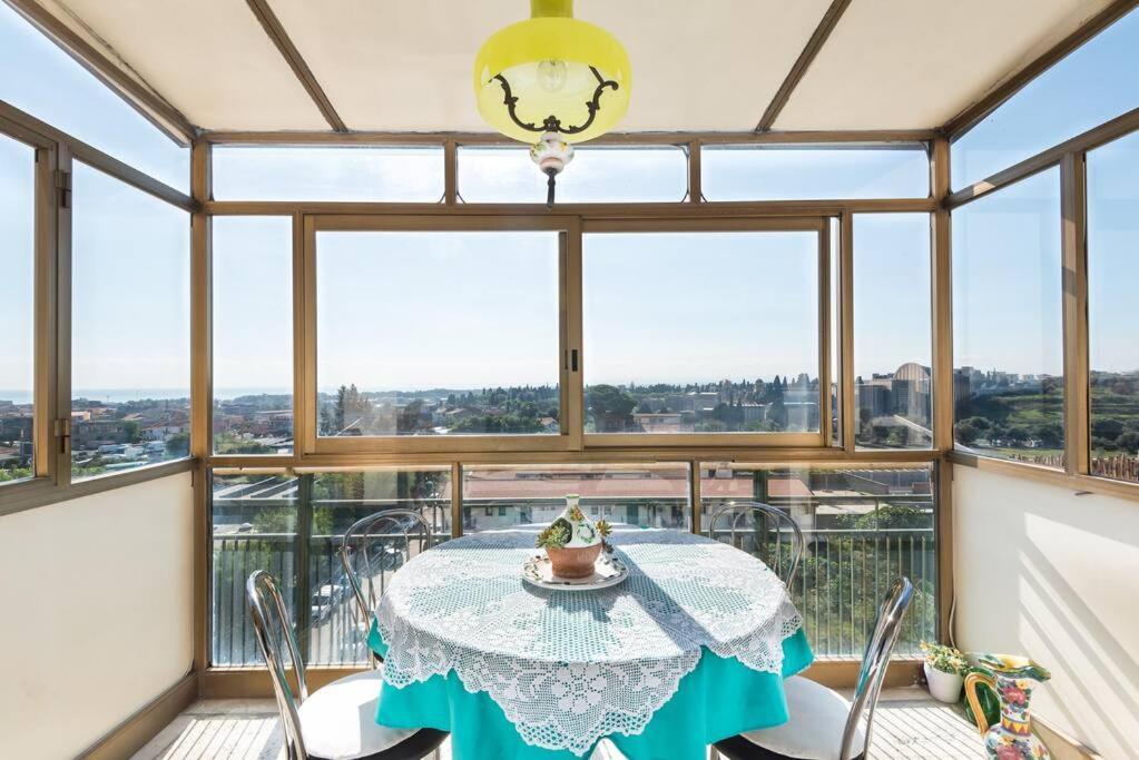 Top Floor Apartment Near Historic Fortino Catania Eksteriør billede