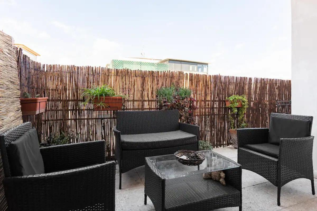 Top Floor Apartment Near Historic Fortino Catania Eksteriør billede