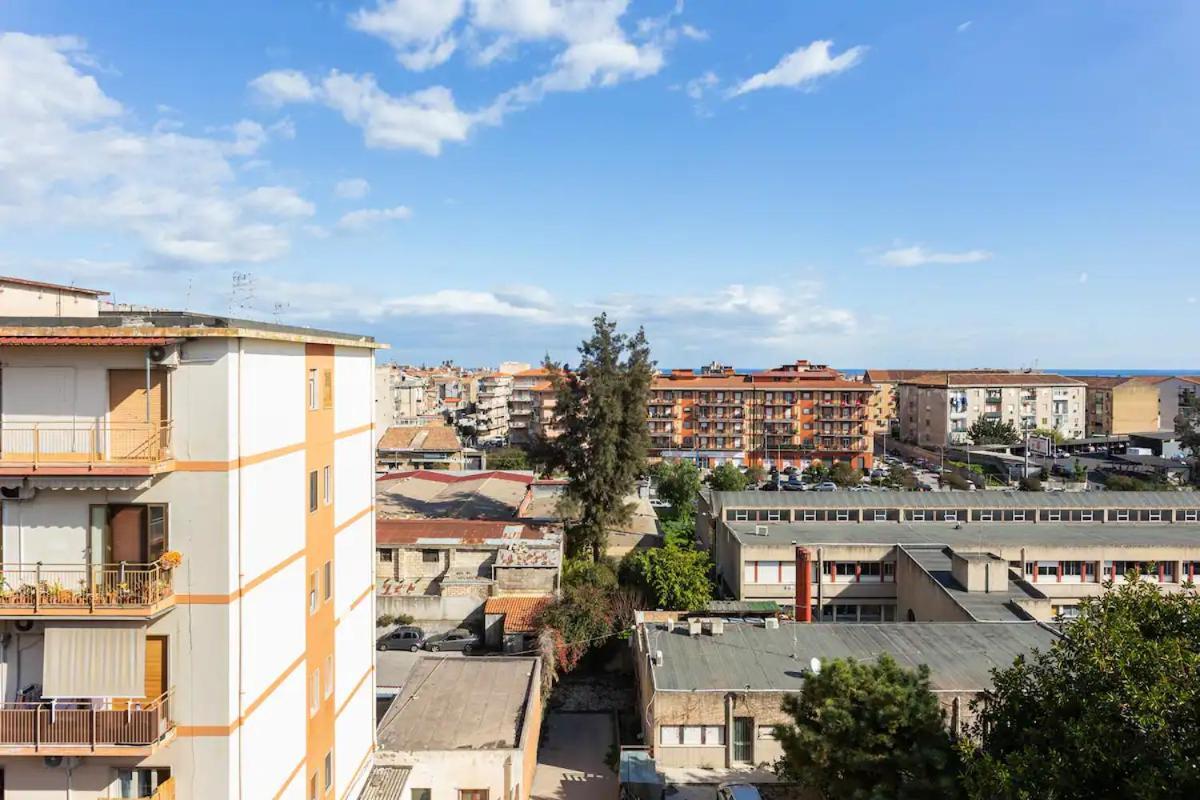 Top Floor Apartment Near Historic Fortino Catania Eksteriør billede